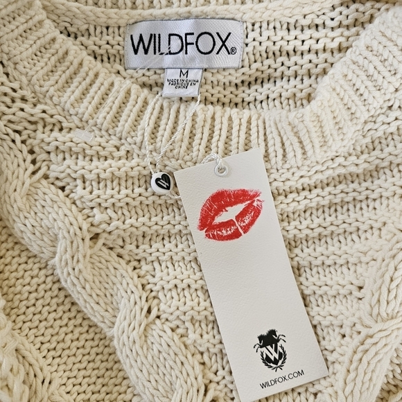 NEW Wildfox Waldorf Distressed Oversize Slouchy Cable Knit Cream Sweater Size M - Picture 4 of 5